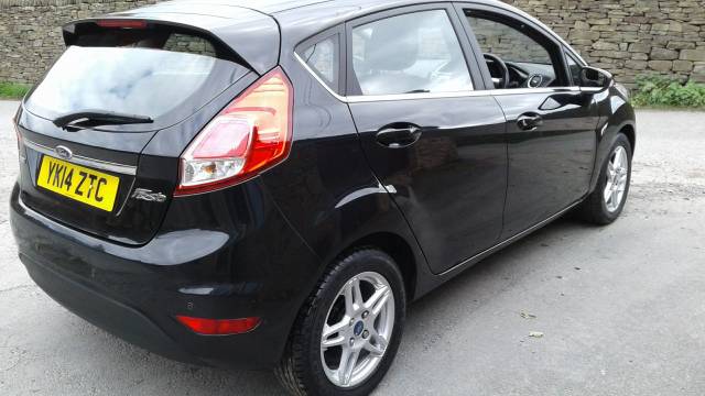 Ford Fiesta 1.0 EcoBoost Zetec 5dr Hatchback Petrol Black